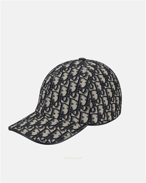 casquette dior.